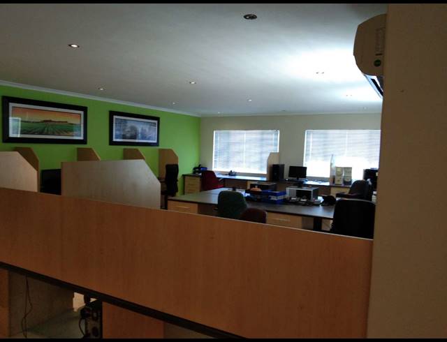 250M² TRAINING FACILITY FOR SALE IN PLUMSTEAD